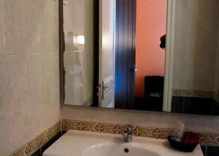 贝尔维酒店 昂代