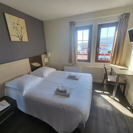 Bellevue מלון 2*